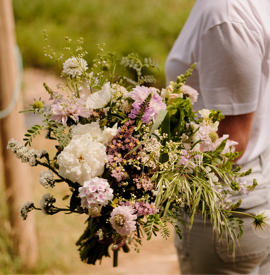 Make a hand-tied bouquet workshop