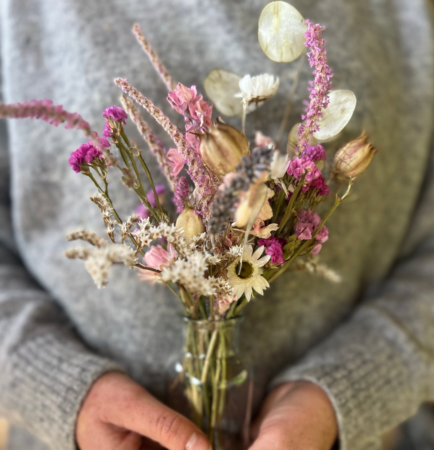 Bud vase with flowers