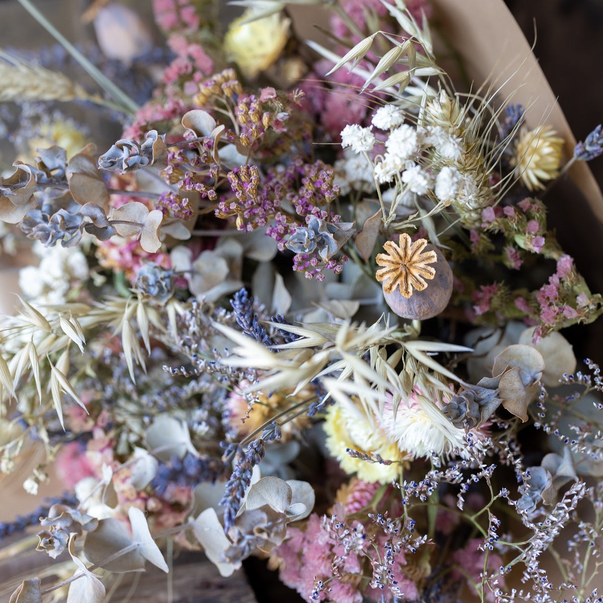 Everlasting Flower Gift bouquet - pastels