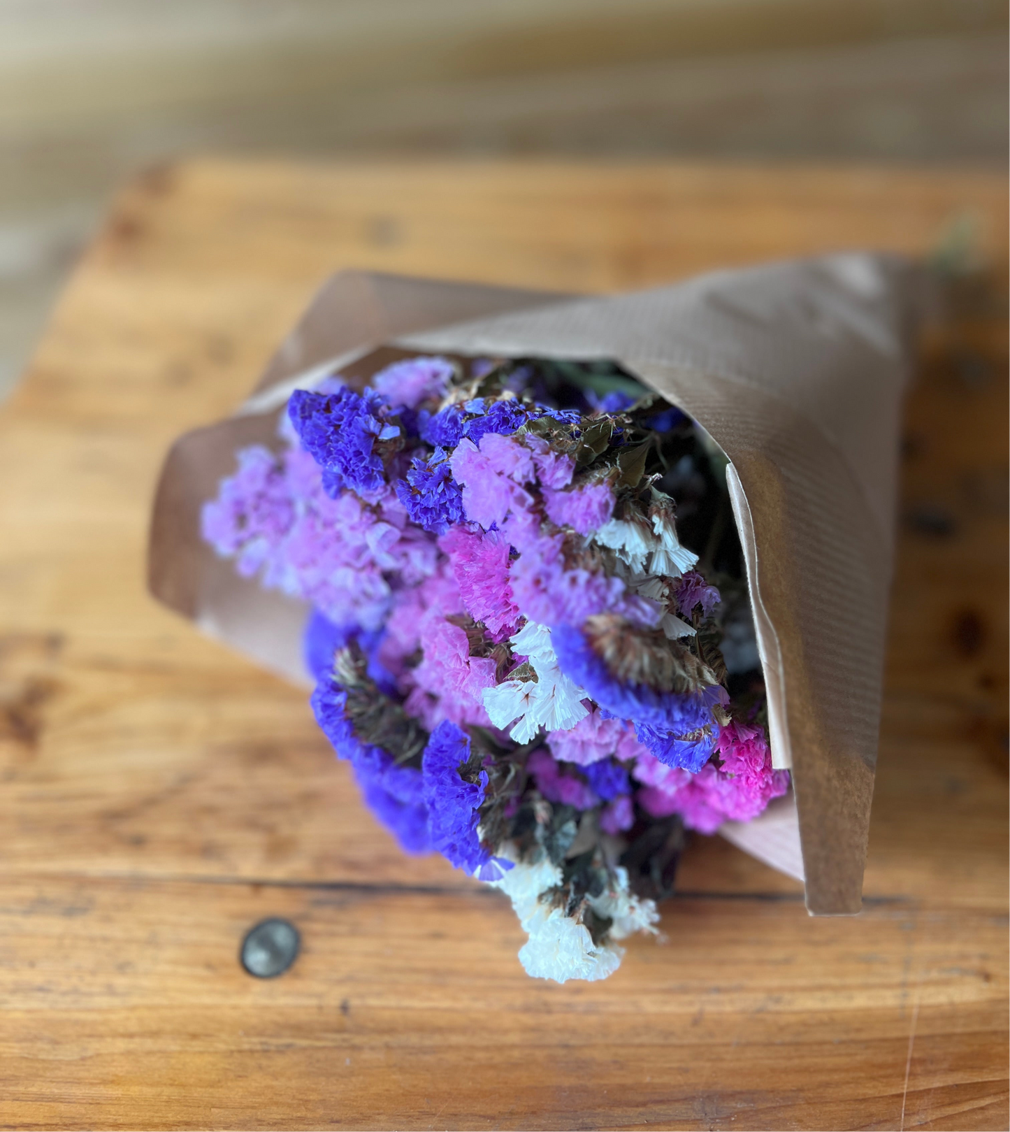 Dried mixed statice bunch