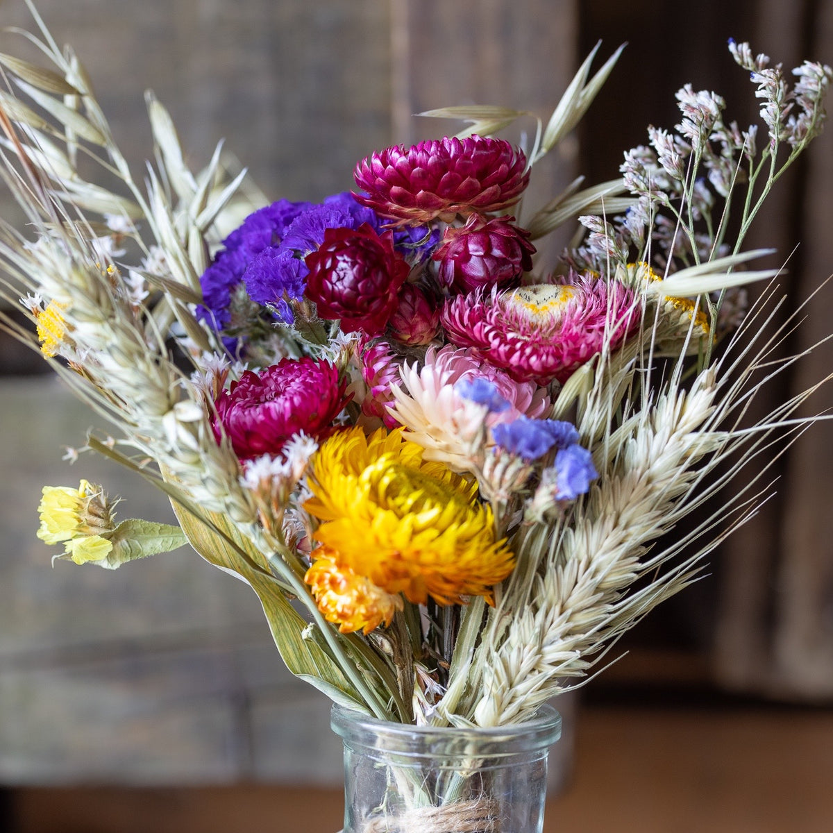 Bud vase with flowers